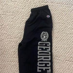 CHAMPION SWEATPANTS • Georgetown